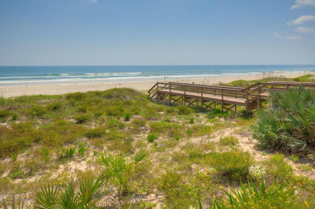 Sea La Vie Beach Oceanfront Patio Pet Friendly Jacksonville Beach Exterior foto